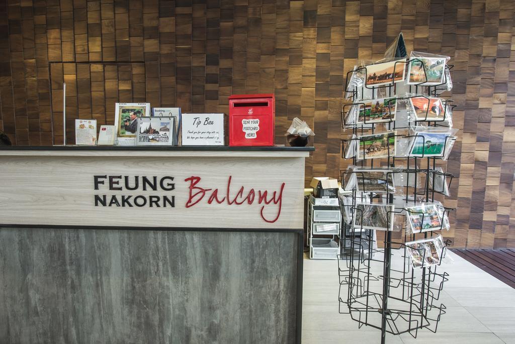 Feung Nakorn Balcony Rooms&Cafe Bangkok Eksteriør billede